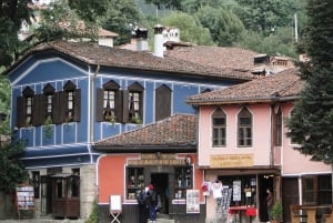 Historia y Arquitectura de Koprivshtitsa: Desde Plovdiv