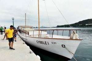 Nessebar: 4-Hour Boat Tour incl. Fishing, Lunch & Drinks