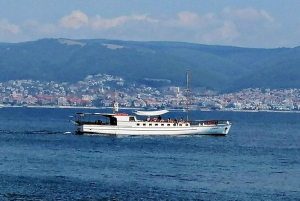 Nessebar: 4-Hour Boat Tour incl. Fishing, Lunch & Drinks