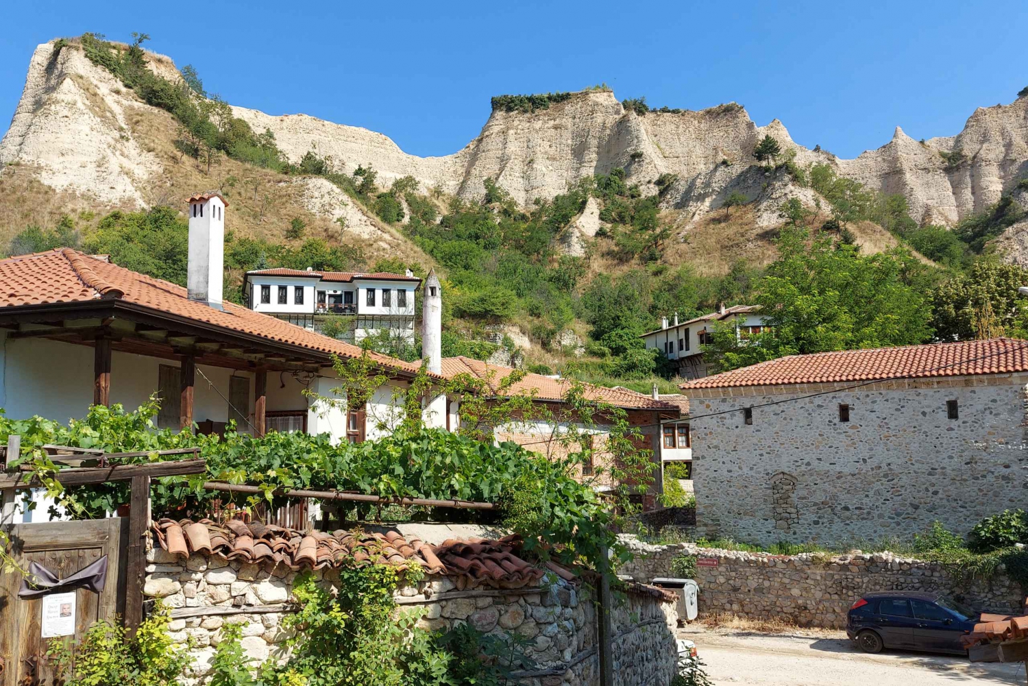 From Sofia: Rila Monastery & Melnik Day Trip with Transfers