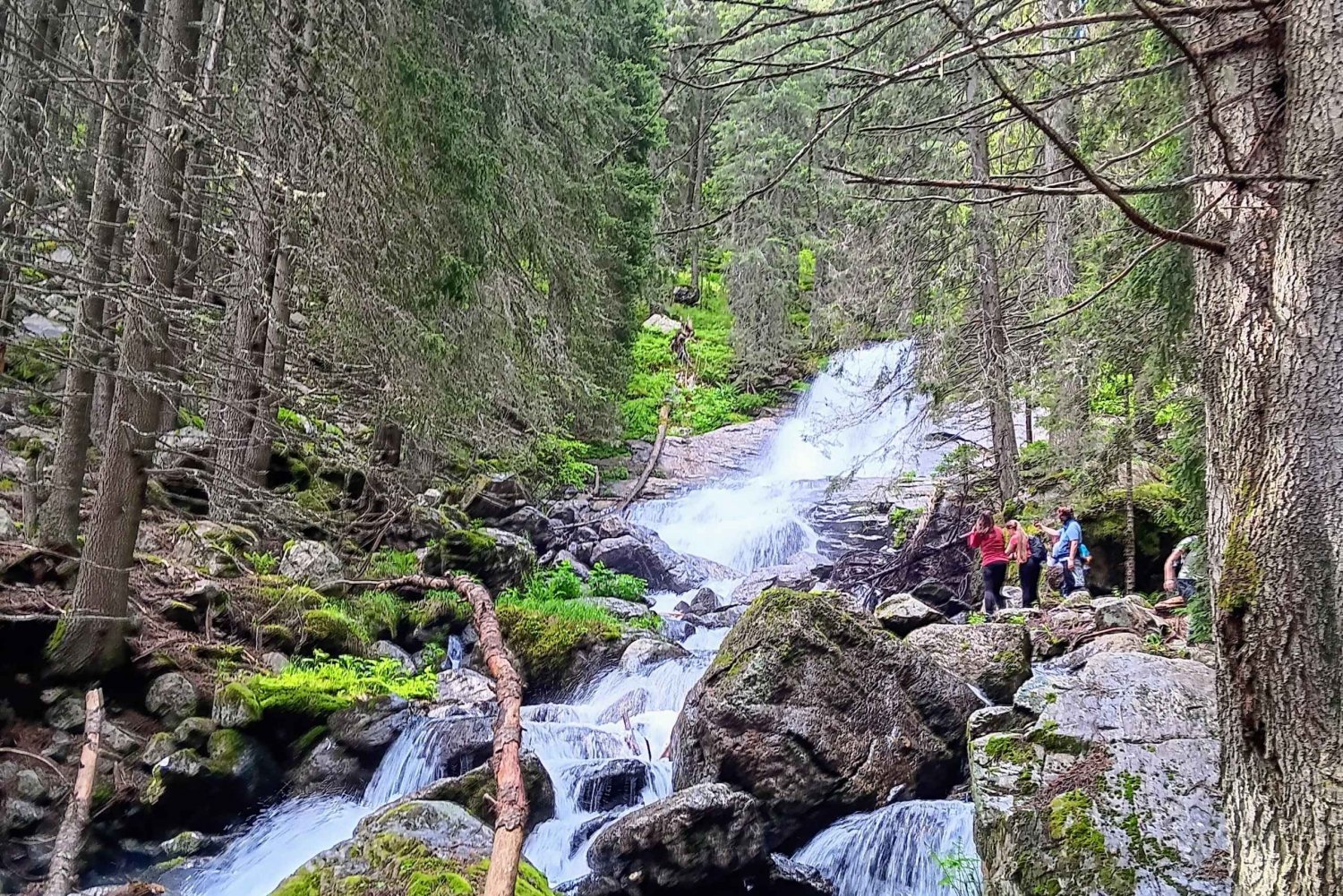 Rilska skakavitsa waterfall hiking tour