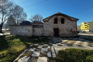 少人数グループ：ソフィアからキュステンディル要塞とセコイア公園へ