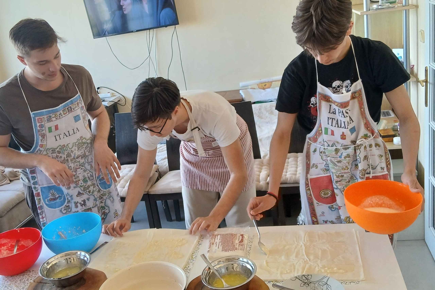 Sofia: Banitsa-kagekursus med en lokal med bulgarsk vin