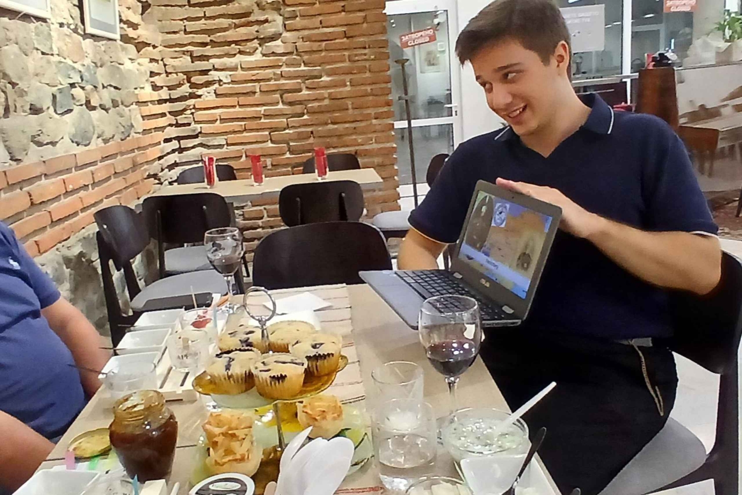 ソフィア：古代遺跡でのブルガリアヨーグルト試食会