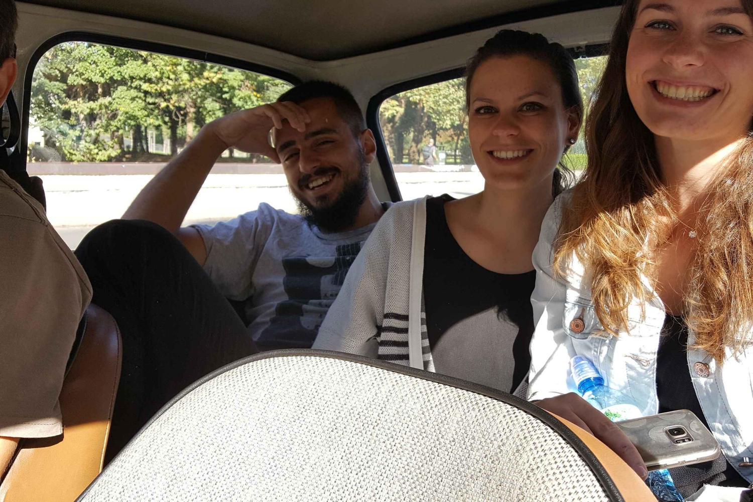 Sofia: Kommunistiske relikvier: Køretur i en Trabant bil