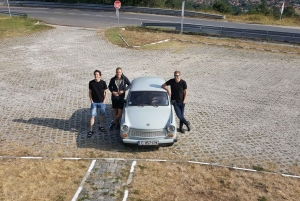 Sofia: Kommunistiske relikvier: Køretur i en Trabant bil