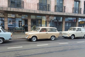 Sofia: Kommunistiske relikvier: Køretur i en Trabant bil