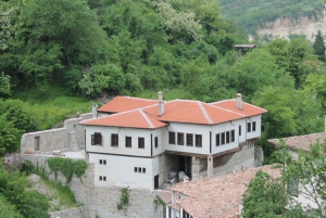 Sofia: Full-Day Hiking to Rozhen Monastery & Melnik