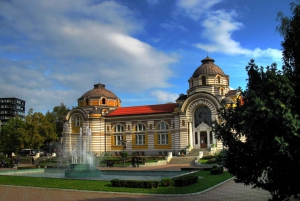 Sofia: Guided City Tour with Food Tasting