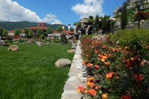 Sofia - Kazanluk Rozenvallei & Olie Distilleerderij Tour