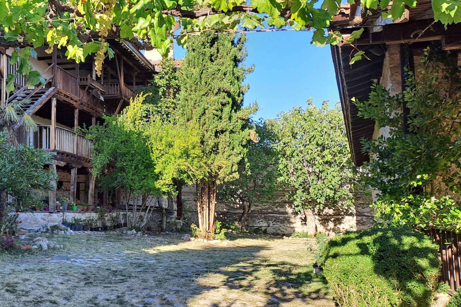 Sofia: Melnik and Rozhen Monastery Day Trip & Wine tasting