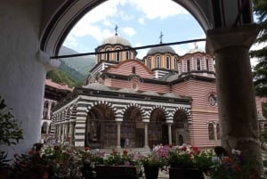 Sofia:yksityinen päiväretki Rilan luostariin ja Boyanan kirkkoon
