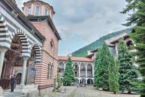 Sofia: Rilaklostret, Boyana-kirken og et munkrum