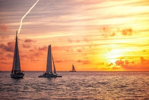 Sunny Beach: Sunset Catamaran Cruise with Dinner & Champagne