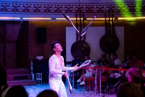 Restaurante Khan's Tent com música ao vivo e transporte