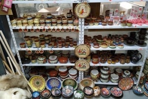 Traditionele Bulgaarse souvenirwinkel