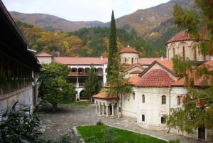 Matka Plovdivista oppaan kanssa Asenin linnoitukseen ja Bachkovoon