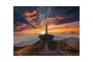 Valle de las rosas y monumento a Buzludzha Eco tour privado