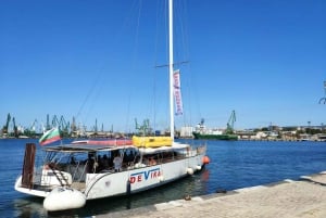 Varna: cruzeiro de 3 horas no Mar Negro com almoço e bebidas