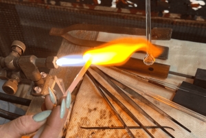 Varna: Luo oma rannekorusi lasinpuhalluksen esittelyn yhteydessä