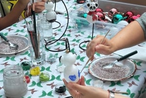 ヴァルナ：お菓子付きガラスオーナメントペイントワークショップ