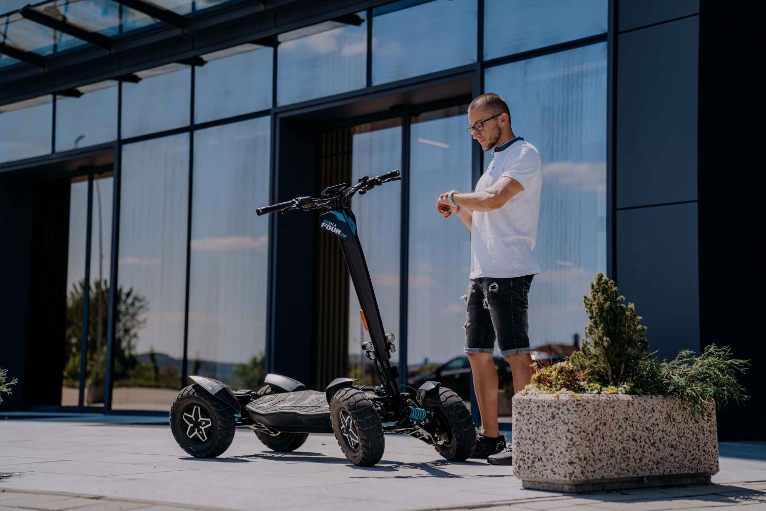 Veliko Tarnovo: tour privato guidato in scooter elettrico 4x4