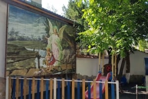 Walking Tour Around Asenovgrad's center and near churches