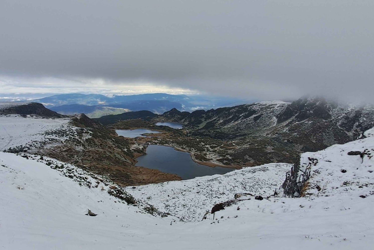 Expérience hivernale : les sept lacs de Rila, randonnée, spa et déjeuner
