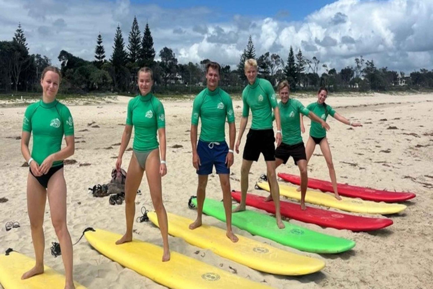 Byron Bay : cours de surf en groupe avec moniteur