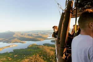 Gold Coast: Hot Air Balloon, Breakfast & FREE Arrojetboating