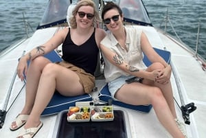 Gold Coast: Private Afternoon Tea Sailing Charter