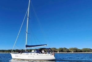 Gold Coast: Private Afternoon Tea Sailing Charter