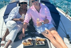 Gold Coast Private Sunset Sailing Charter w/ dinner & drinks