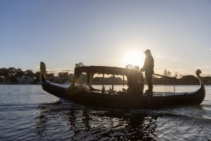 Private Luxury Gondola cruise with cheese and wine