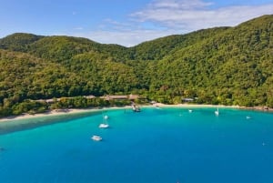 Cairns: 2-Day Great Barrier Reef and Fitzroy Island Tour