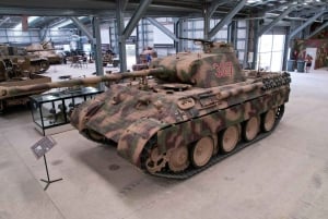 Cairns: Australian Armour & Artillery Museum with Transfers