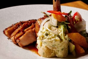 Cairns: Hot Air Balloon Flight & 3-Course Lunch