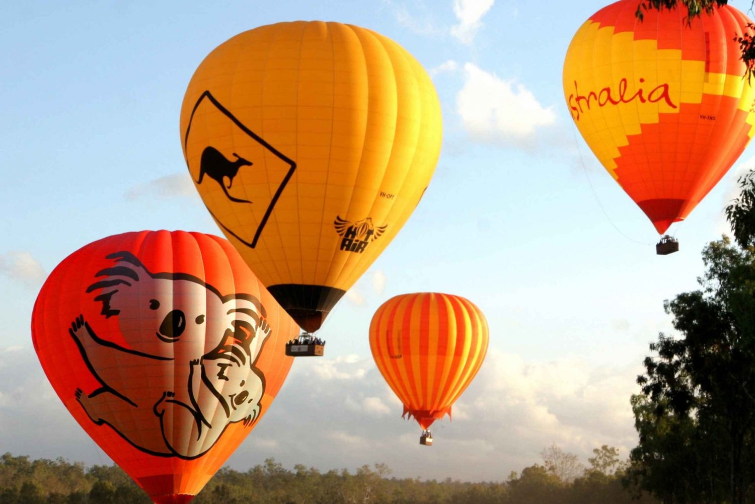 Hot-Air-Ballooning-over-Atherton-Tablelands