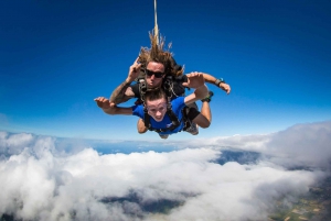 Cairns : Saut en parachute en tandem à 15 000 pieds d'altitude