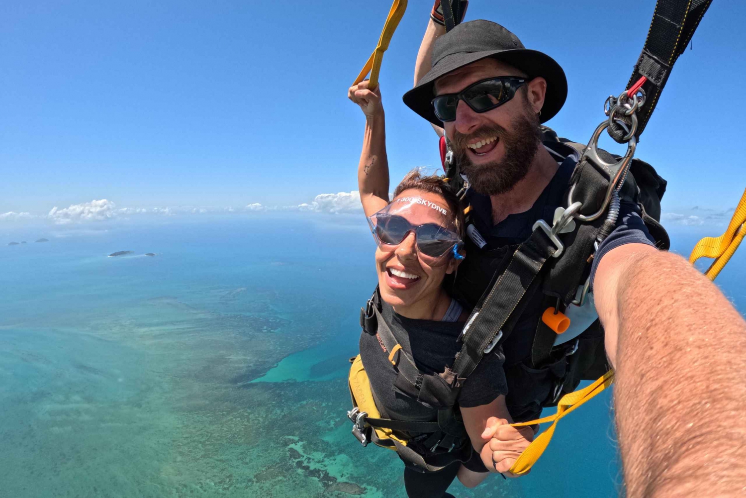 Cairns: Tandem Skydive met transfers en strandoptie