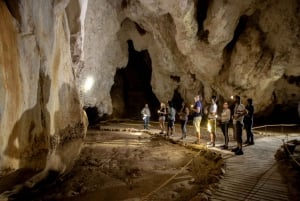 Chillagoe Caves and Outback from Cairns Full-Day Tour