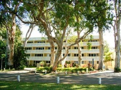 On Palm Cove Beachfront Apartments