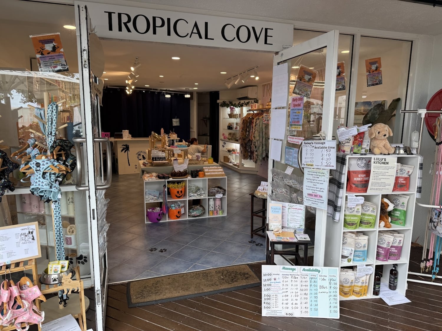 Tropical Cove