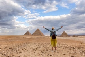 2-Day Cairo & Alexandria Tour: Pyramids, Sphinx, Catacombs