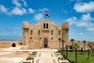 2-Day Cairo & Alexandria Tour: Pyramids, Sphinx, Catacombs