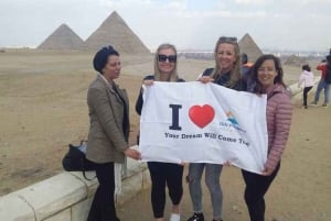 2 Days Cairo Tour: Pyramids, Museum, Citadel and Cave Church