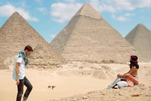 2 Days Cairo Tour: Pyramids, Museum, Citadel and Cave Church
