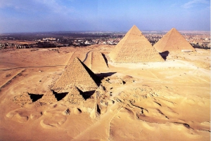 2Days Private Tour in Giza Pyramids and The Egyptian Museums