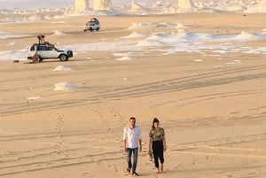 3 dias e 2 noites de visita ao Deserto Branco e Bahariya saindo do Cairo