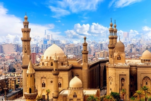 4- مسجد الساعة الخاص ومدرسة السلطان حسن من القاهرة